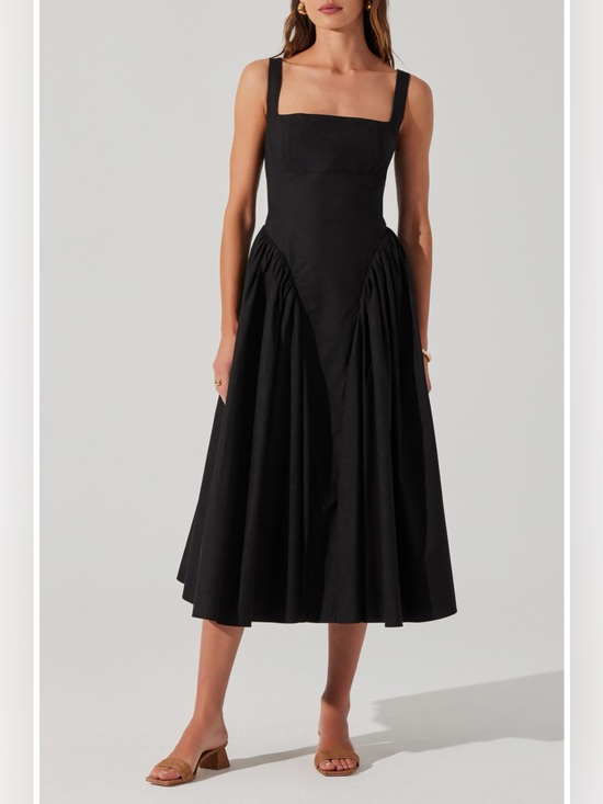 Astr Dresses & Skirts - ASTR Vinya Poplin Drop Waist Midi Dress